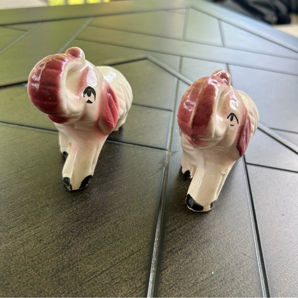 Vintage pair of hand painted unmarked performing elephants glazed 4 inches - Picture 7 of 7